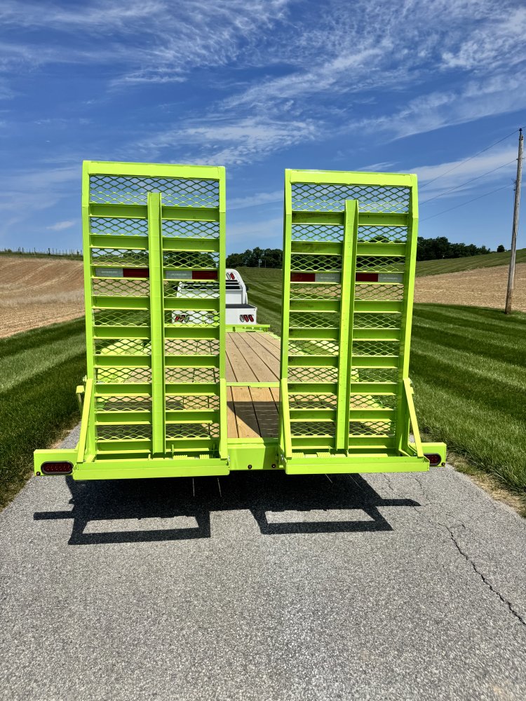 7x22 PJ Trailers Equipment