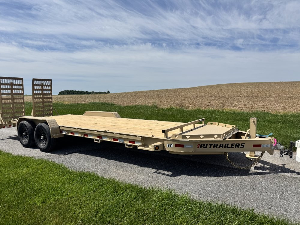 7x22 PJ Trailers Equipment