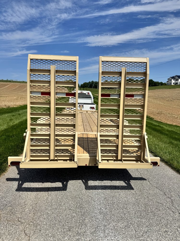 7x22 PJ Trailers Equipment