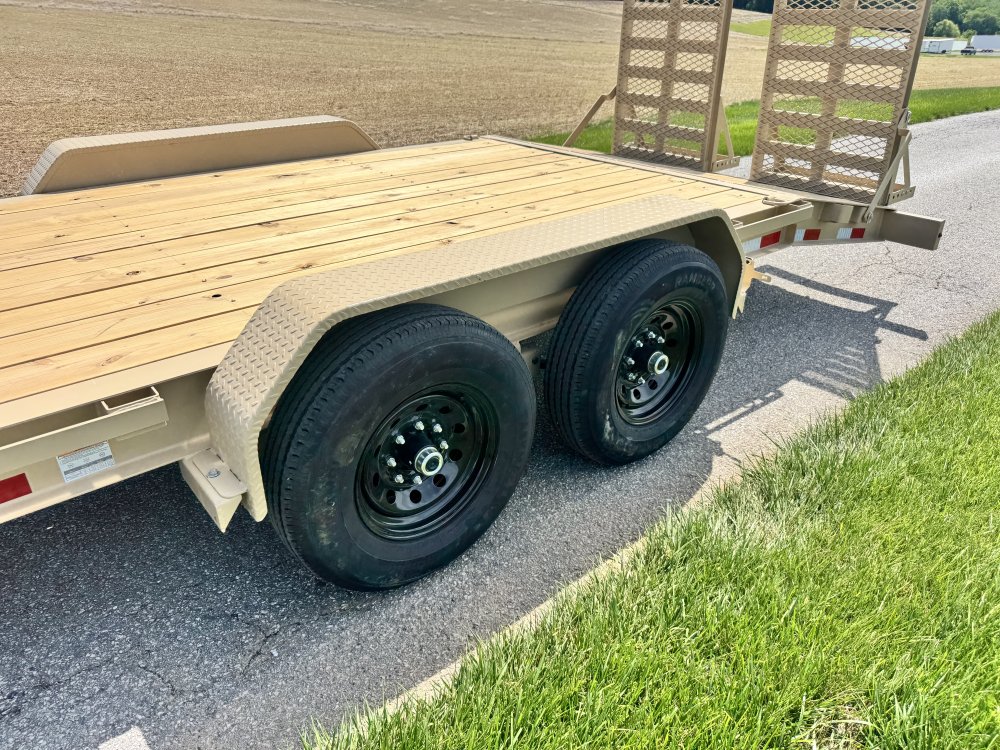 7x22 PJ Trailers Equipment