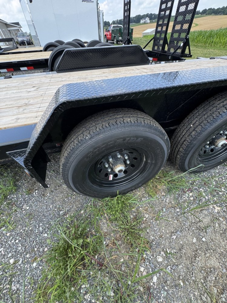 7x20 Load Trail Tilt Deck