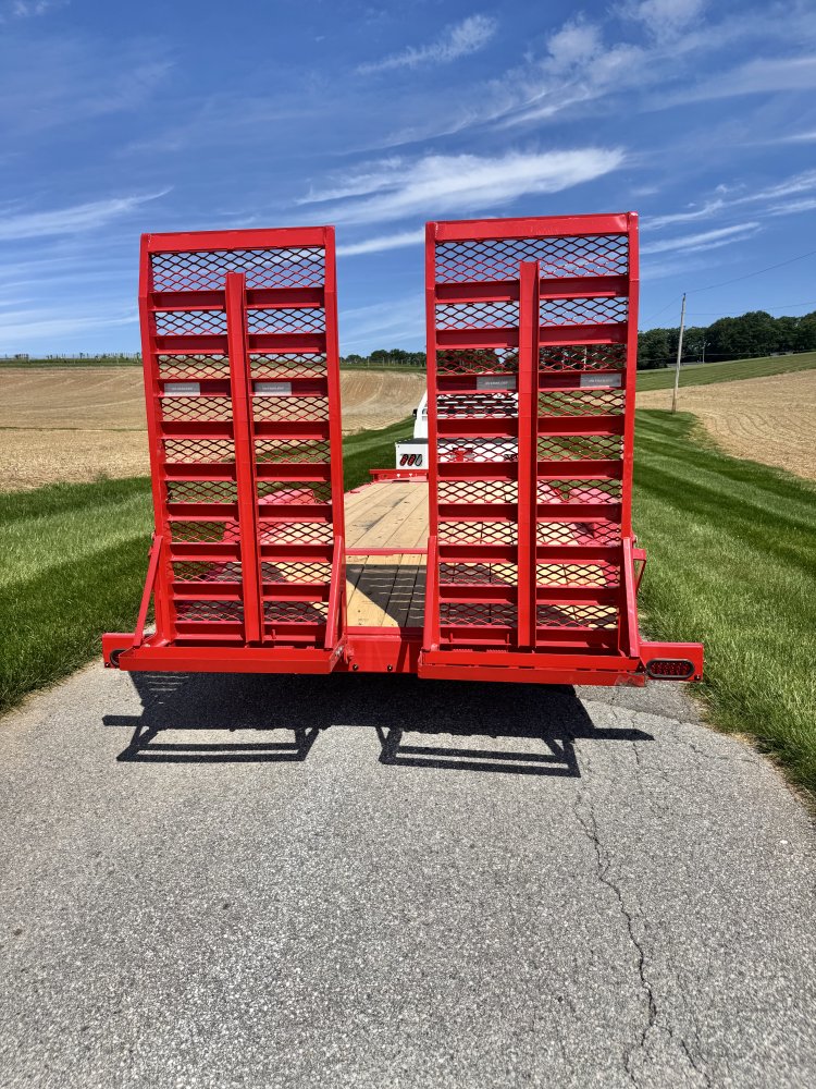 7x20 PJ Trailers Equipment