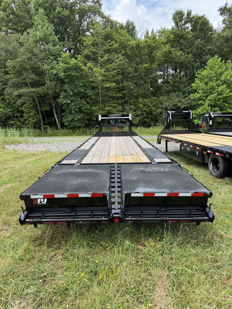 8.5x28 PJ Trailers Gooseneck