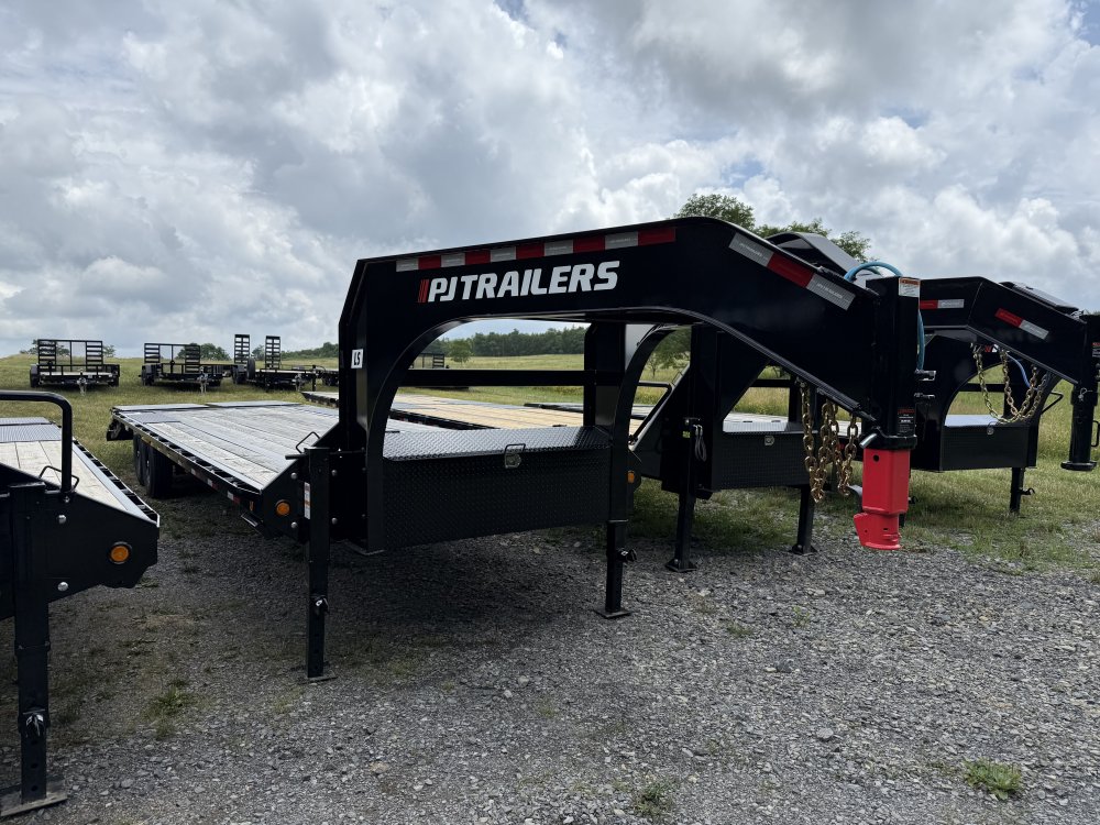 8.5x30 PJ Trailers Gooseneck