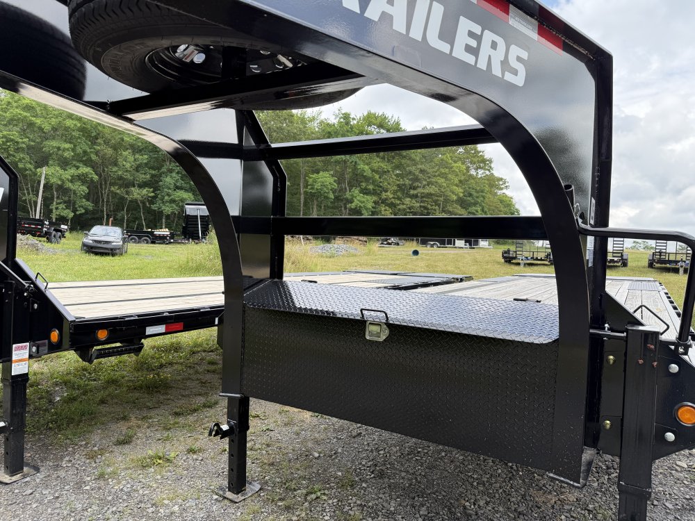 8.5x30 PJ Trailers Gooseneck