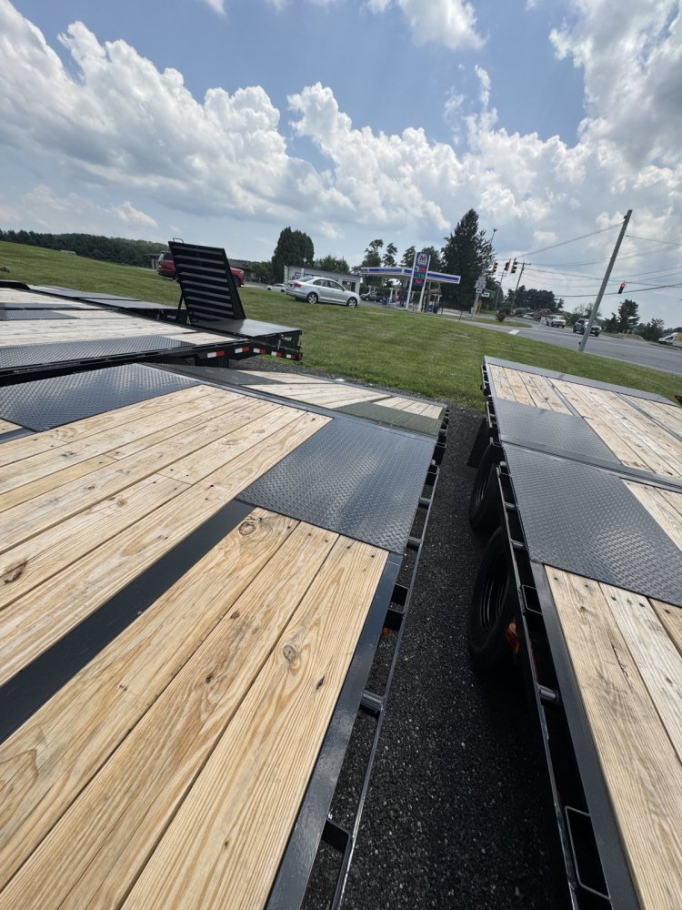 8.5x34 Load Trail Tilt Deck