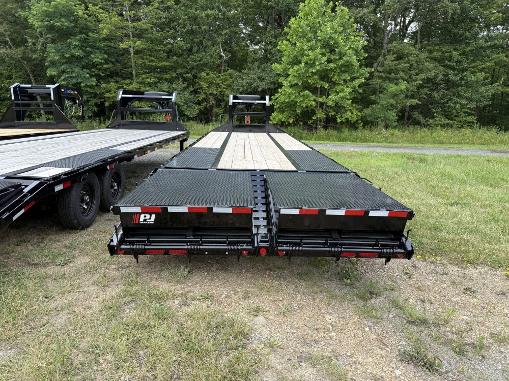 8.5x28 PJ Trailers Gooseneck