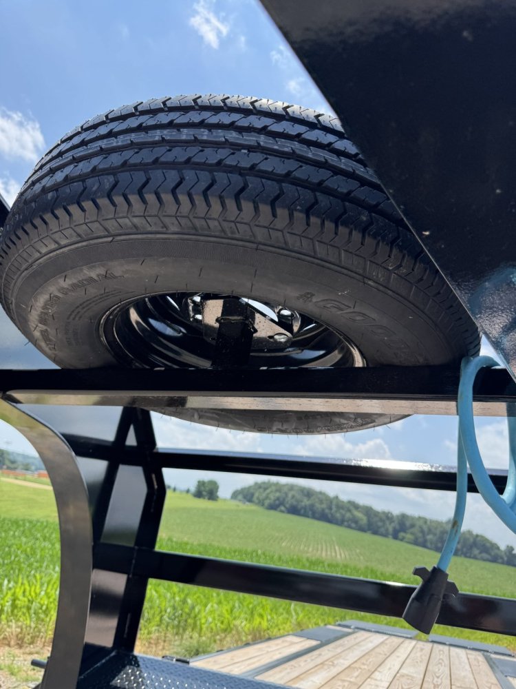 8.5x25 PJ Trailers Gooseneck