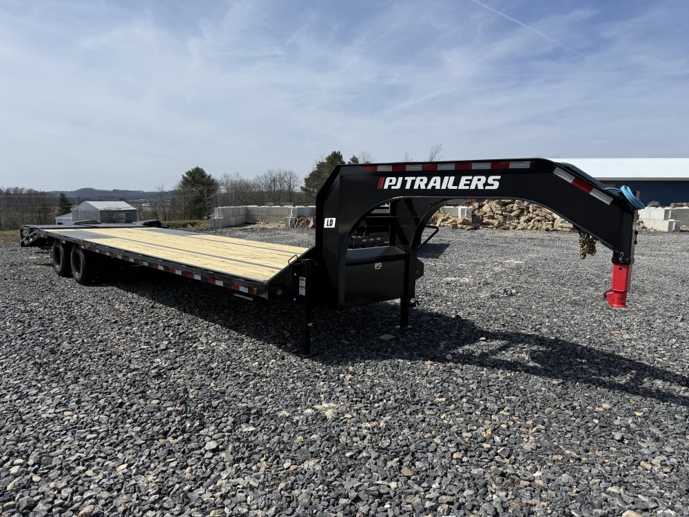 8.5x32 PJ Trailers Gooseneck