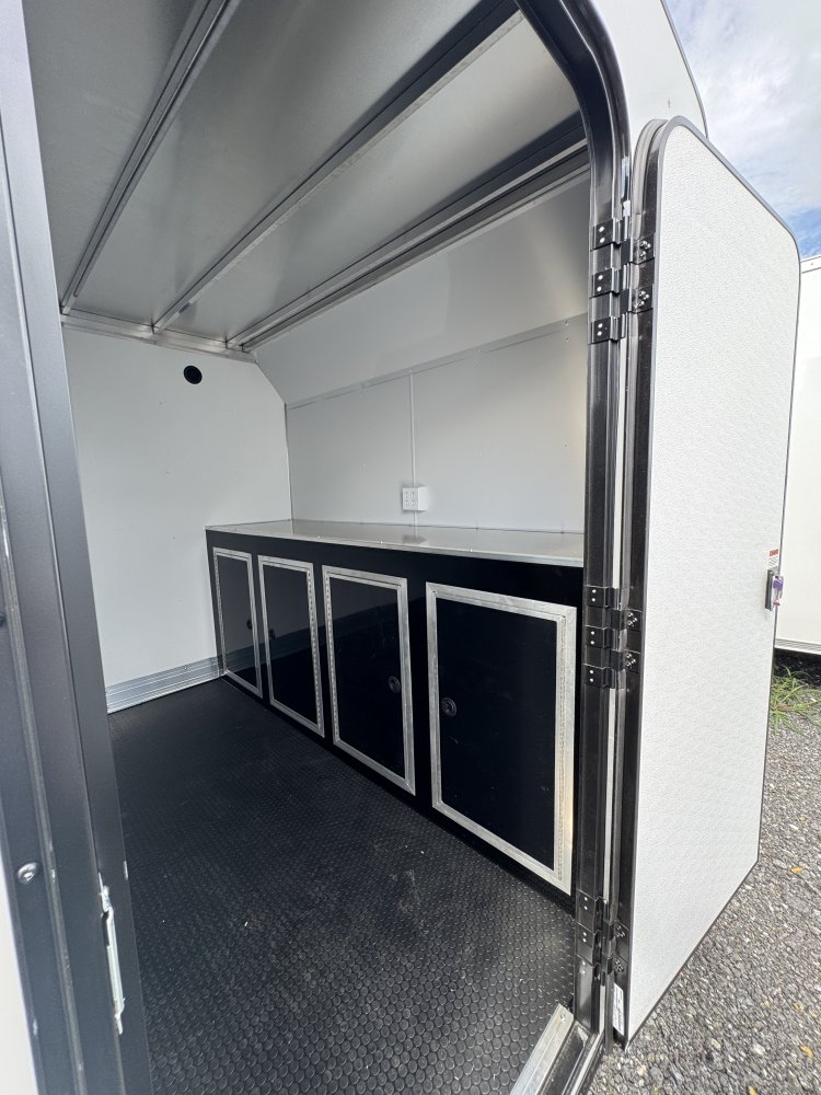 8.5x28 Nitro Enclosed Cargo