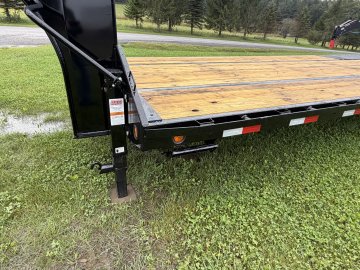 8.5'x28' PJ Trailers Gooseneck thumbnail 4