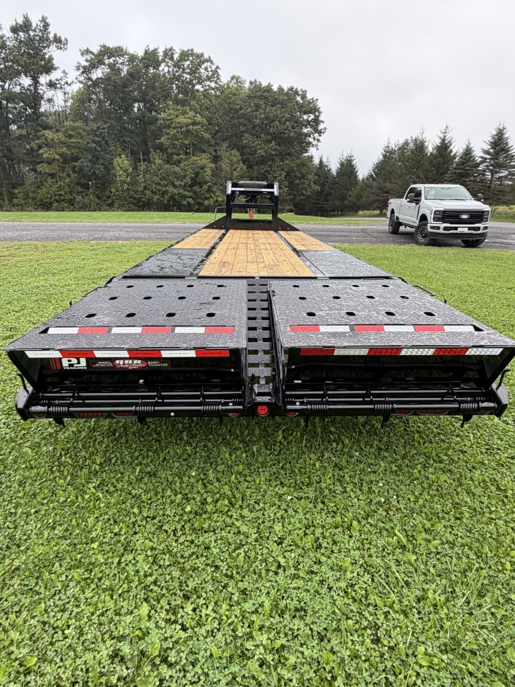 8.5'x28' PJ Trailers Gooseneck - photo 7