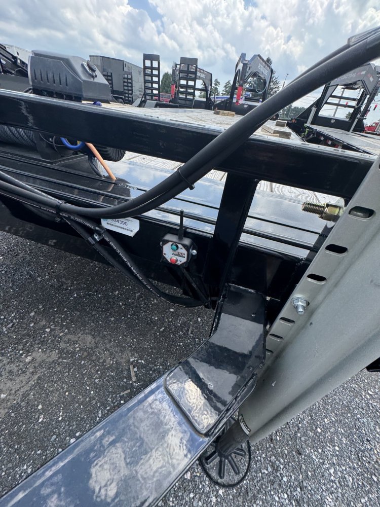 8.5x24 Load Trail Car Hauler