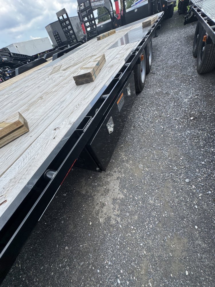 8.5x24 Load Trail Car Hauler