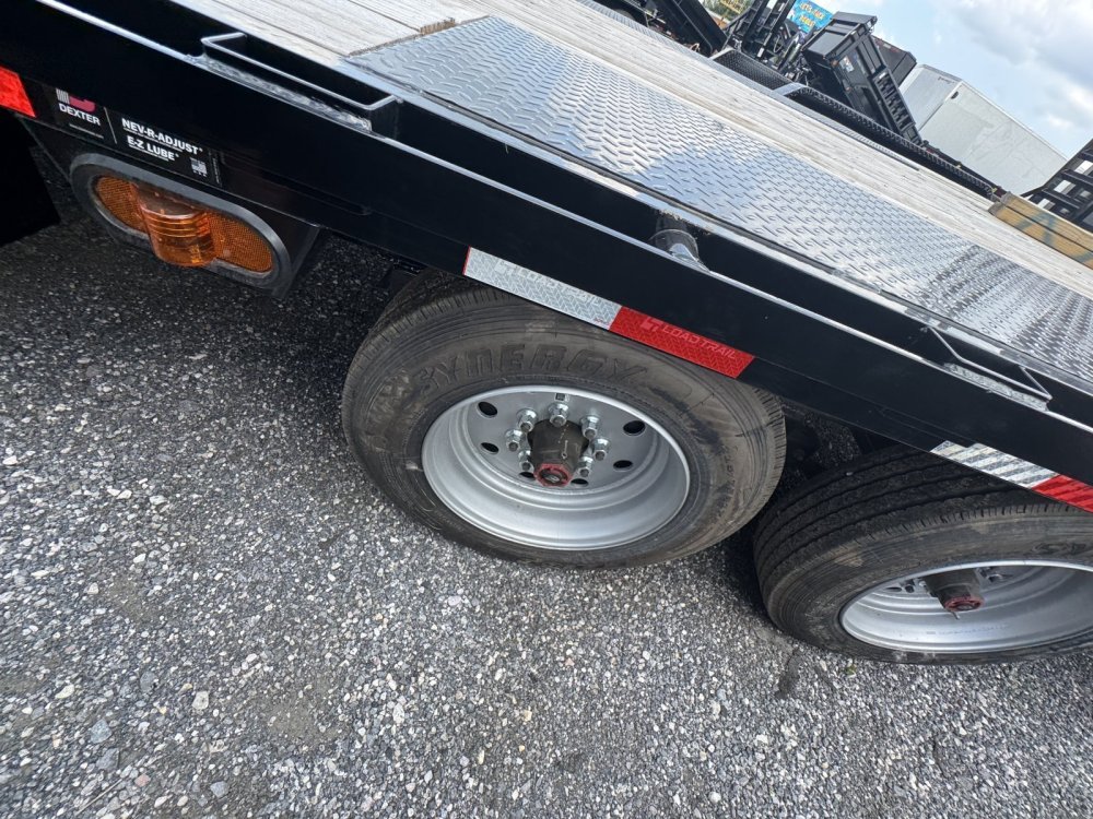 8.5x24 Load Trail Car Hauler