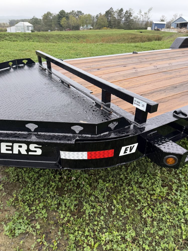7'x22' PJ Trailers Equipment - photo 3