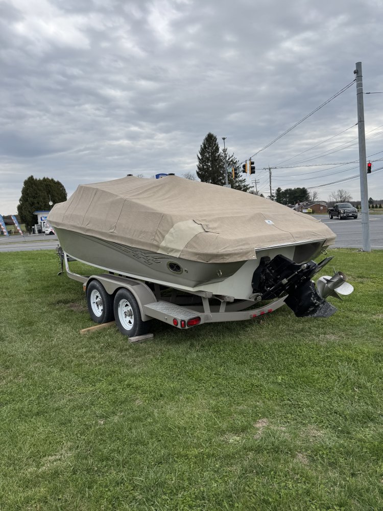 2003 Crownline BOAT