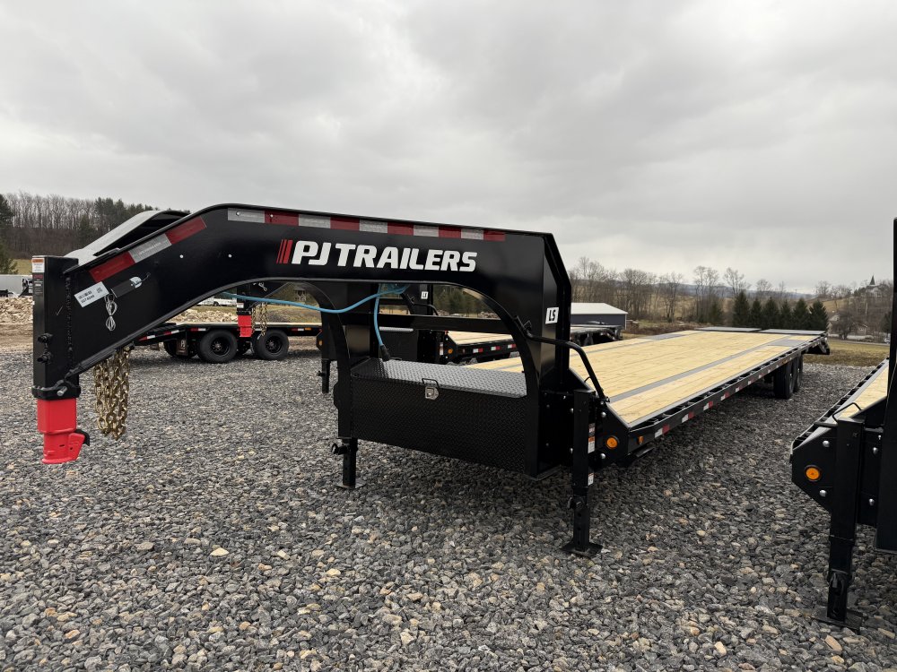 8.5x40 PJ Trailers Gooseneck