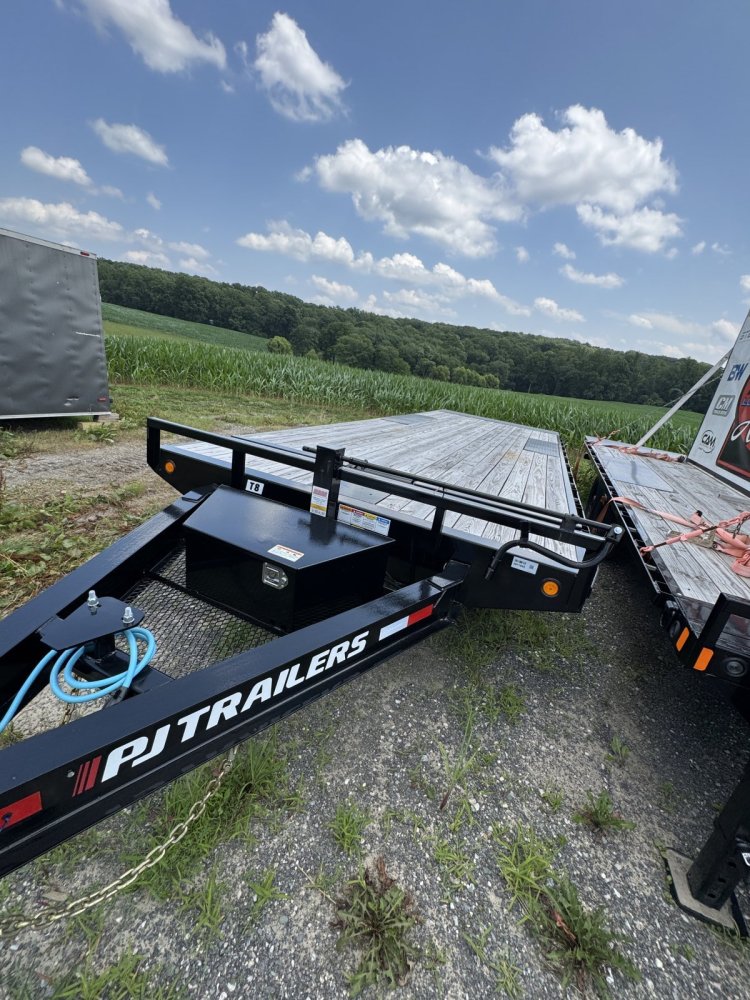 8.5x24 PJ Trailers Deckover