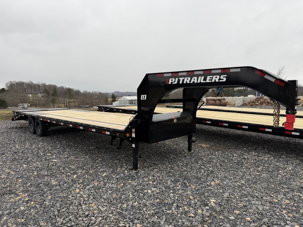 8.5x30 PJ Trailers Gooseneck