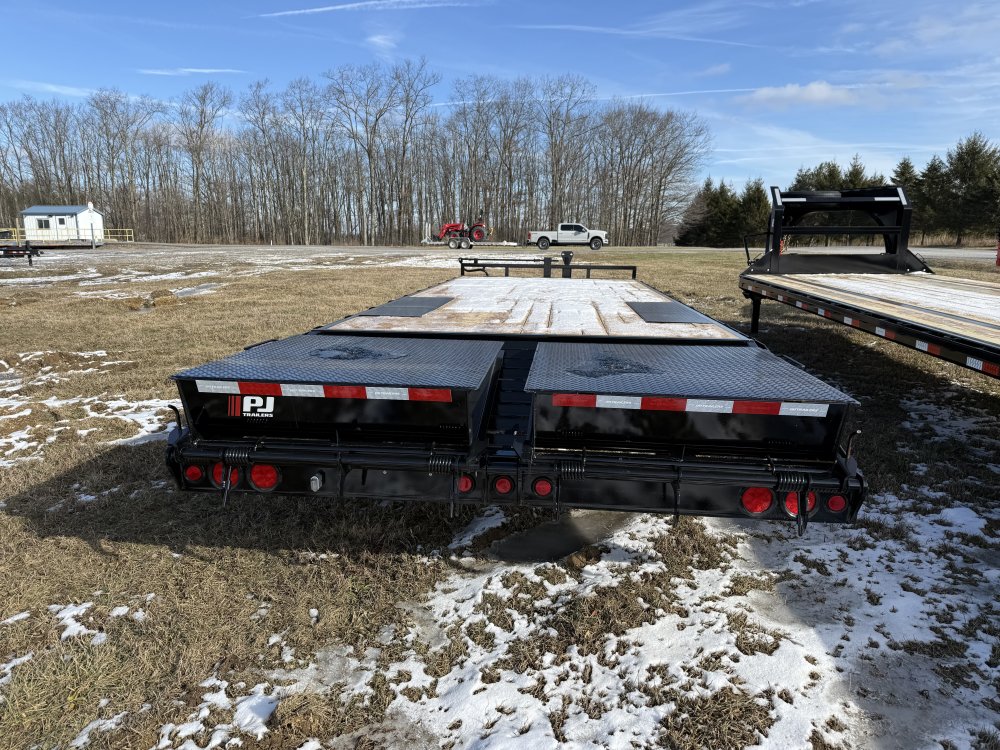 8.5x24 PJ Trailers Deckover