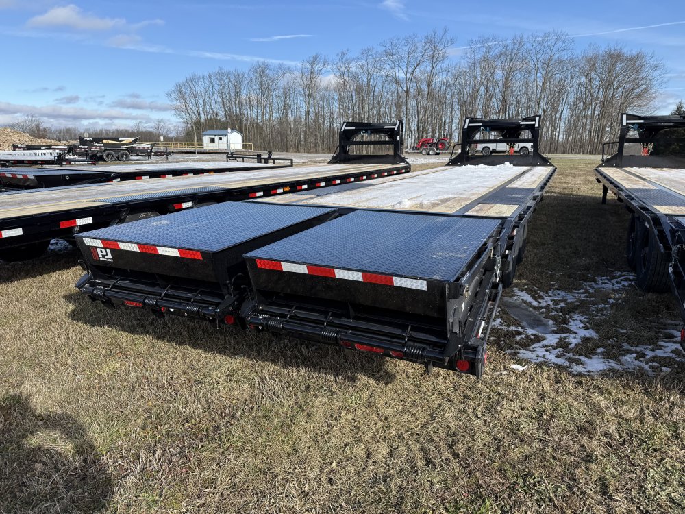 8.5x32 PJ Trailers Gooseneck
