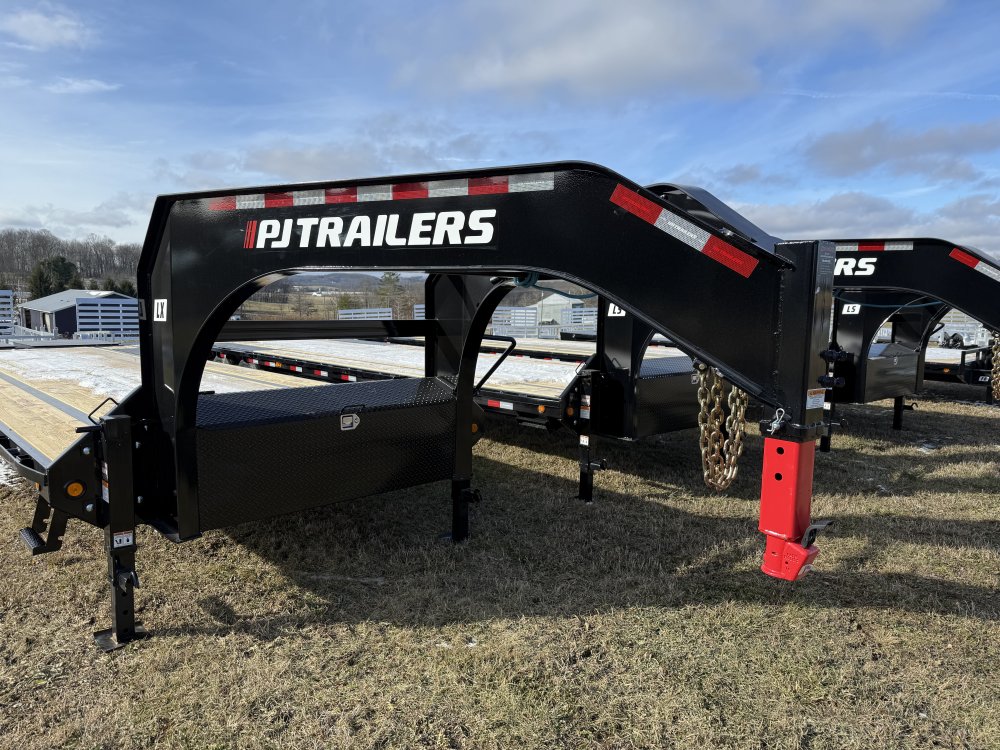 8.5x30 PJ Trailers Gooseneck