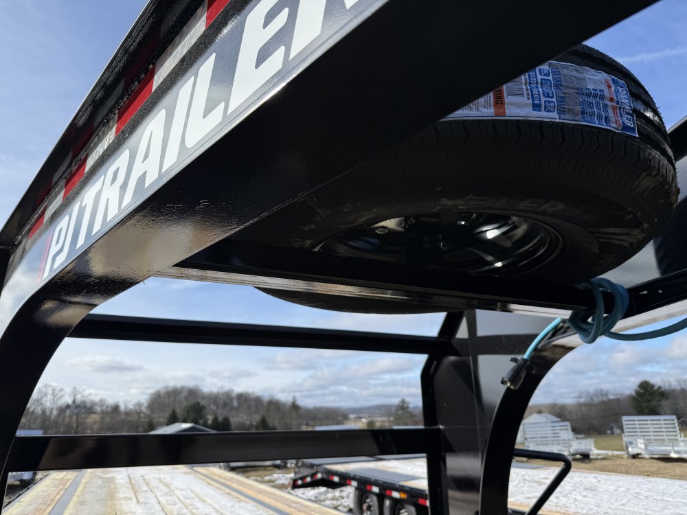 8.5x40 PJ Trailers Gooseneck