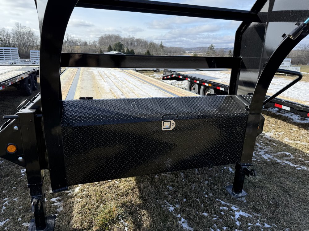 8.5x40 PJ Trailers Gooseneck