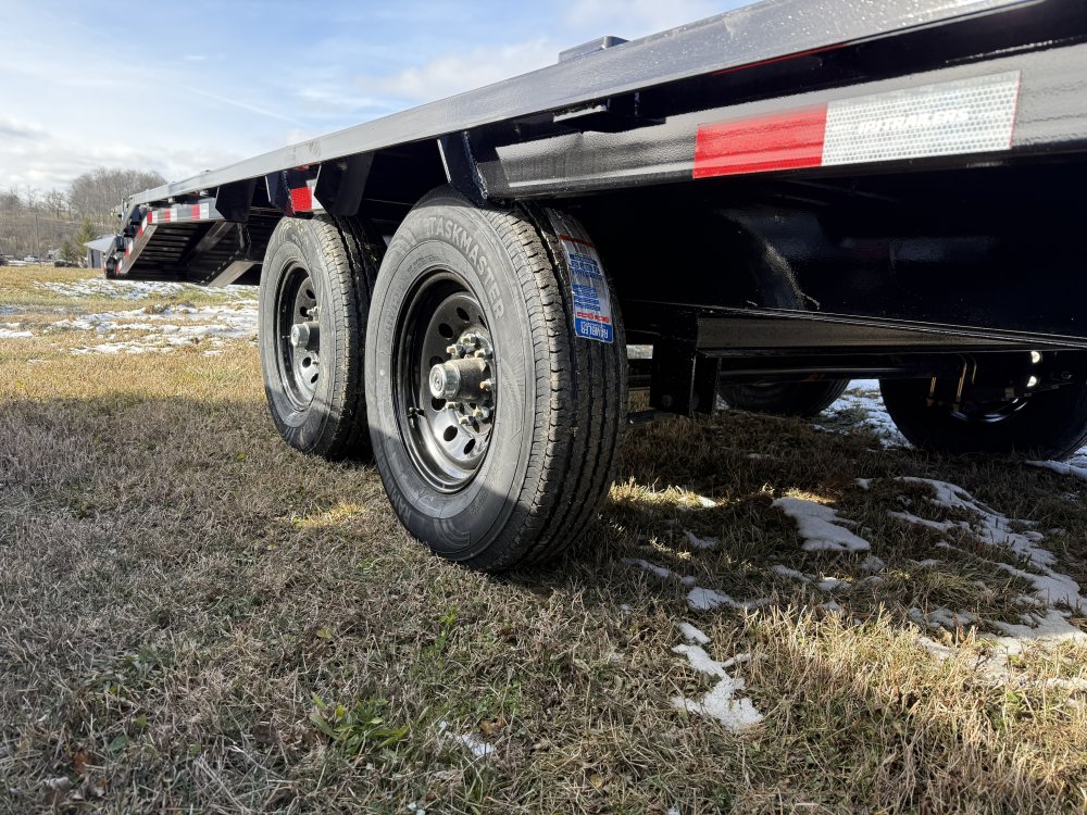 8.5x40 PJ Trailers Gooseneck