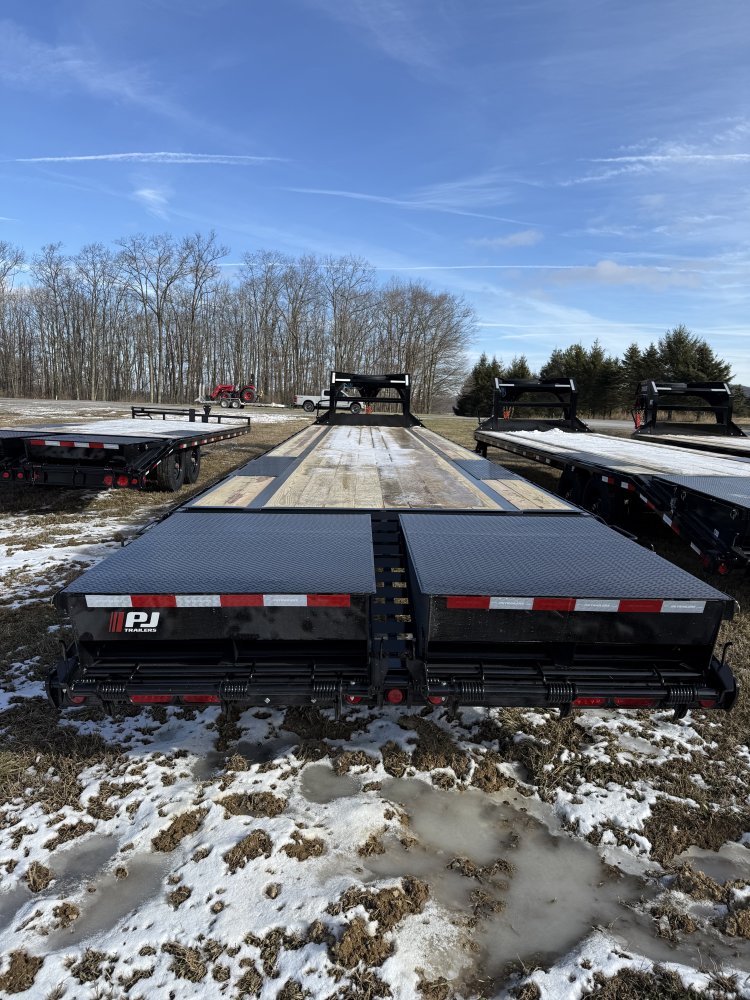 8.5x40 PJ Trailers Gooseneck