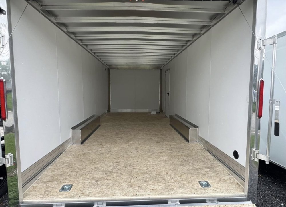 8.5x20 Nitro Enclosed Cargo