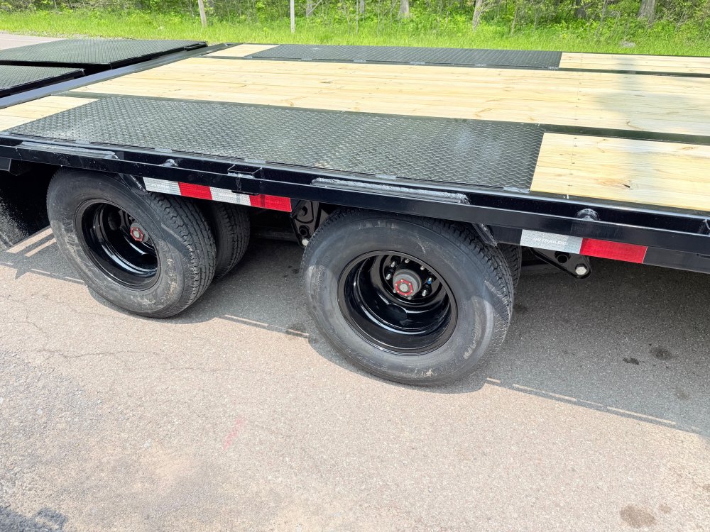 8.5x30 PJ Trailers Gooseneck