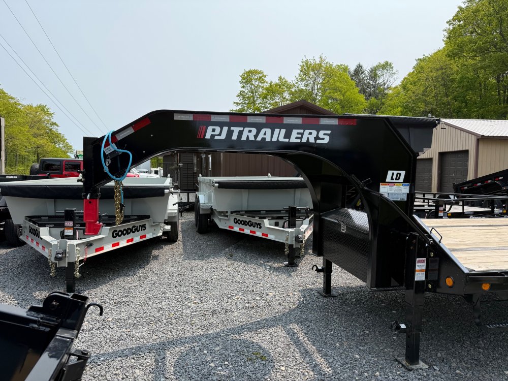 8.5x32 PJ Trailers Gooseneck
