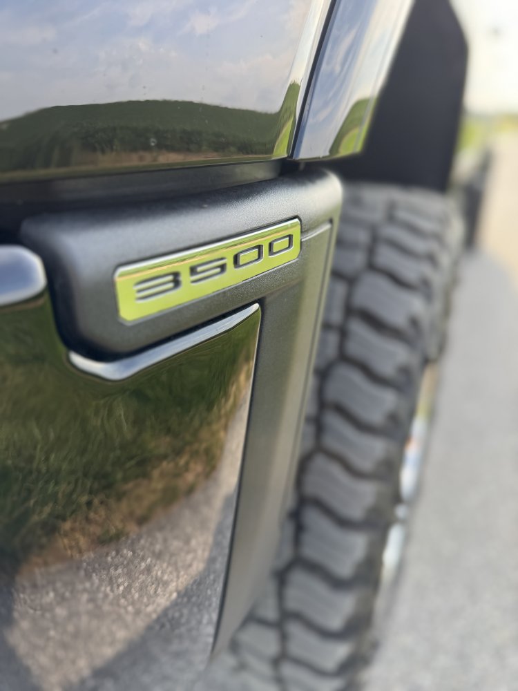 2024 GMC 3500 Crew Cab Denali