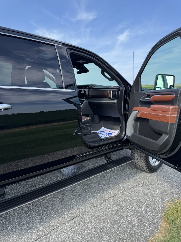 2024 GMC 3500 Crew Cab Denali