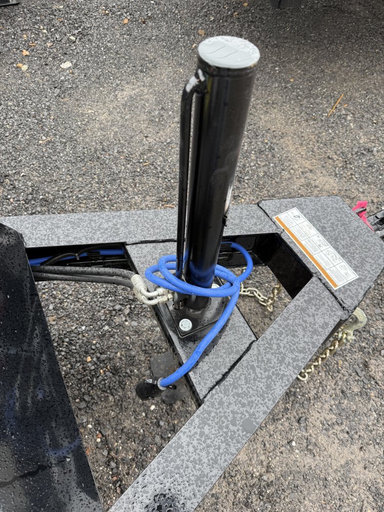 7x22 Load Trail Tilt Deck