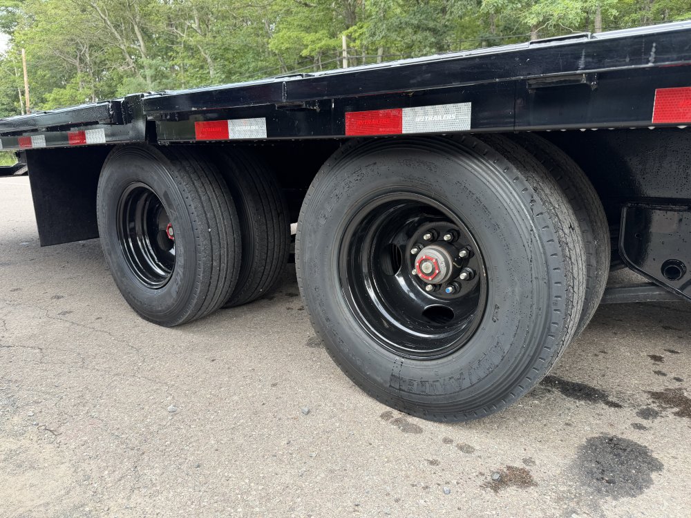 8.5x34 PJ Trailers Gooseneck