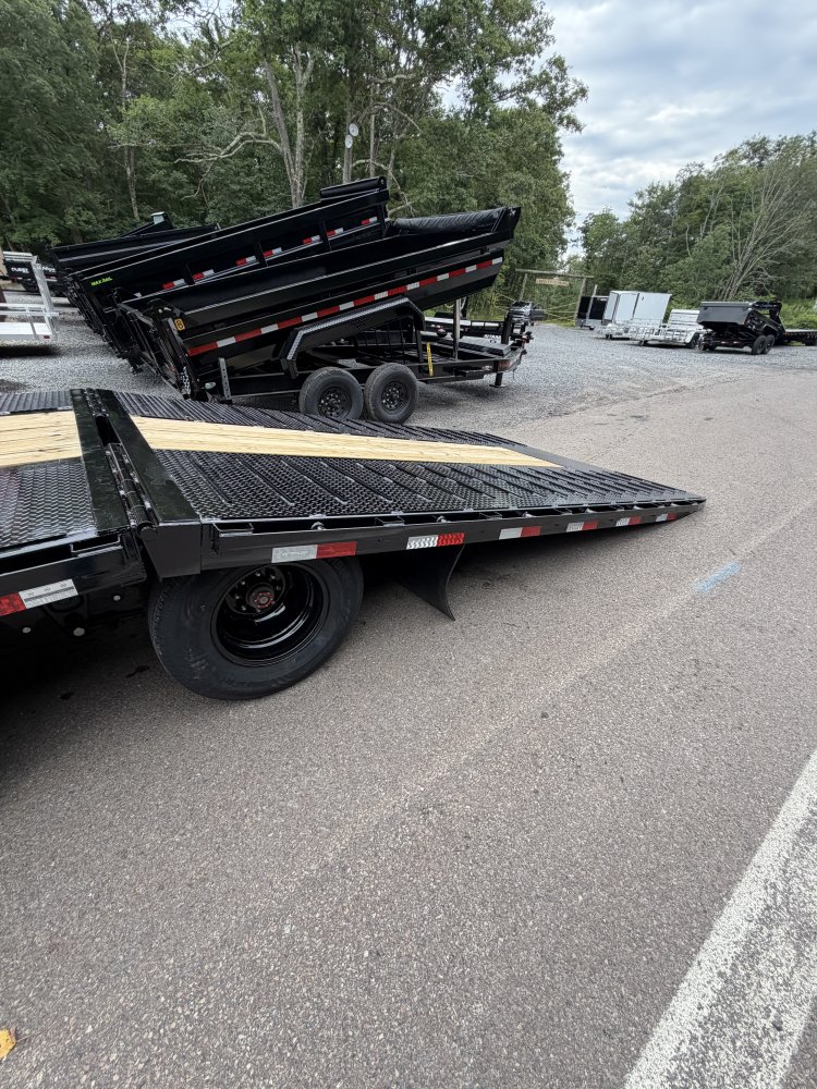 8.5x32 PJ Trailers Gooseneck
