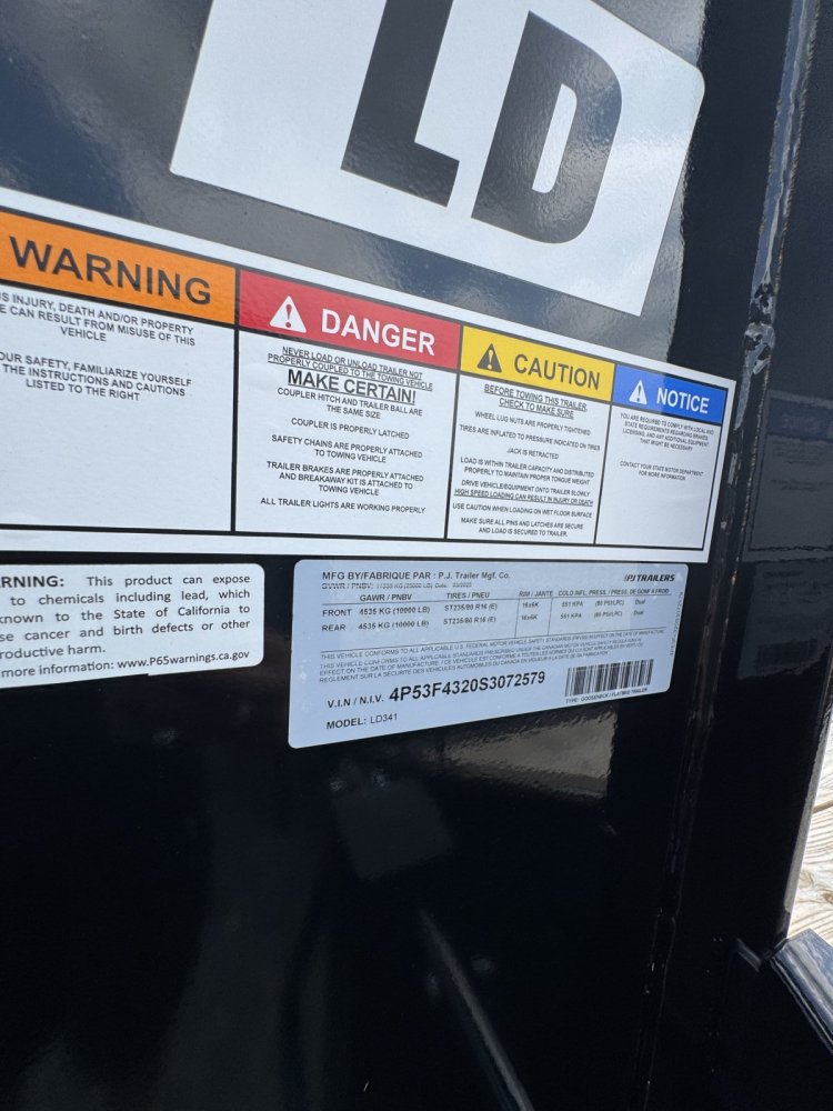 8x34 PJ Trailers Gooseneck