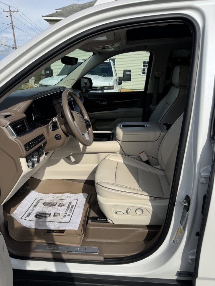 81,157x1 GMC SUV