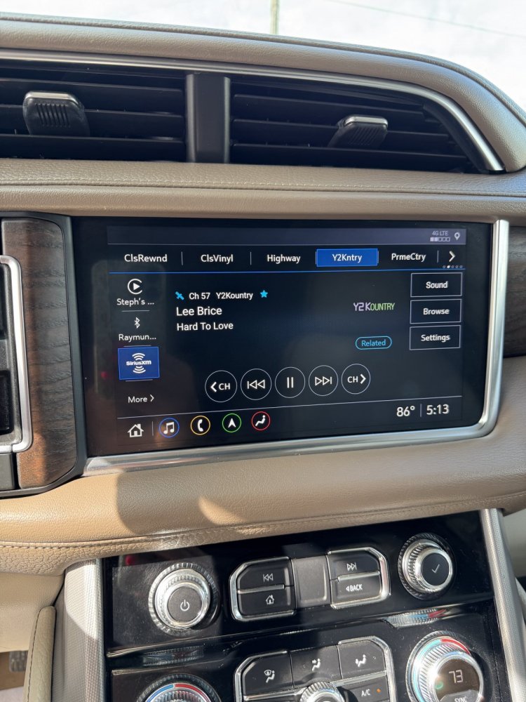 81,157x1 GMC SUV