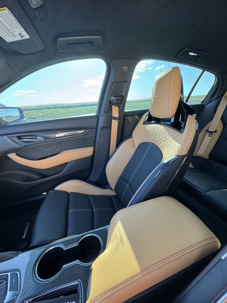 2024 Cadillac CT5-V Blackwing