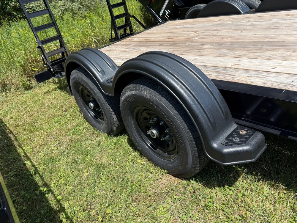 7x20 PJ Trailers Equipment