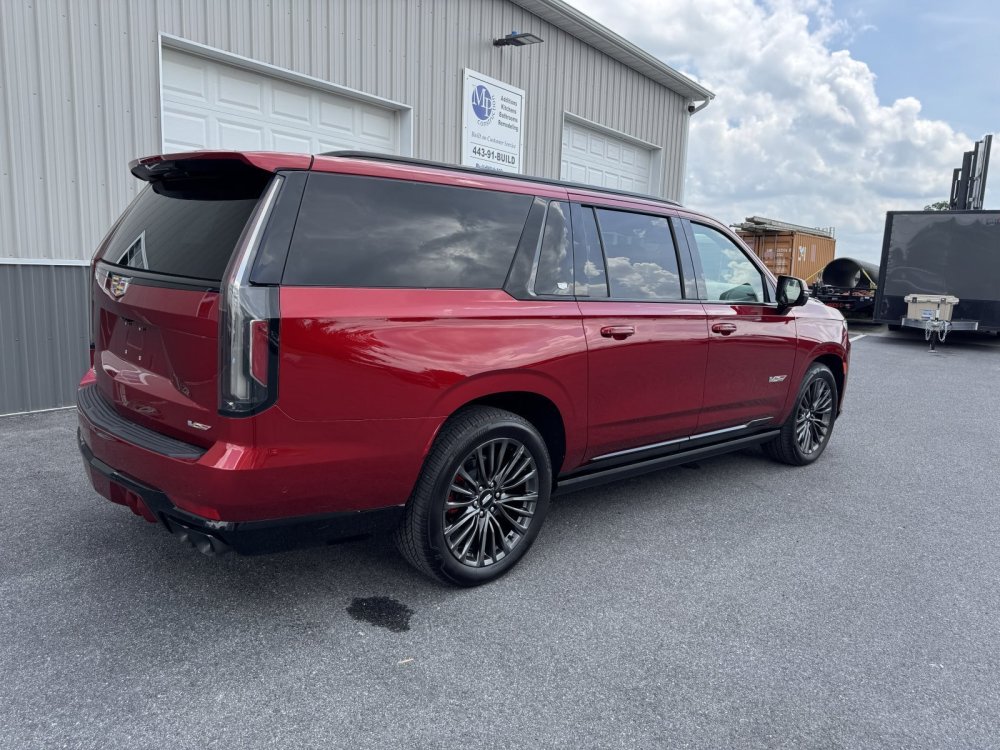 2023 Cadillac Escalade ESV V Series