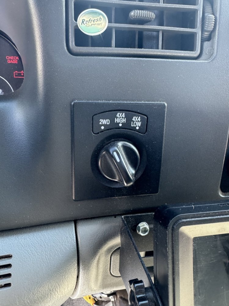 2004 FORD F-350 Regular Cab Dually
