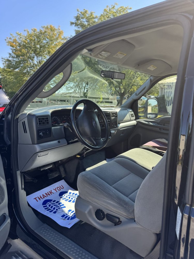 2004 FORD F-350 Regular Cab Dually