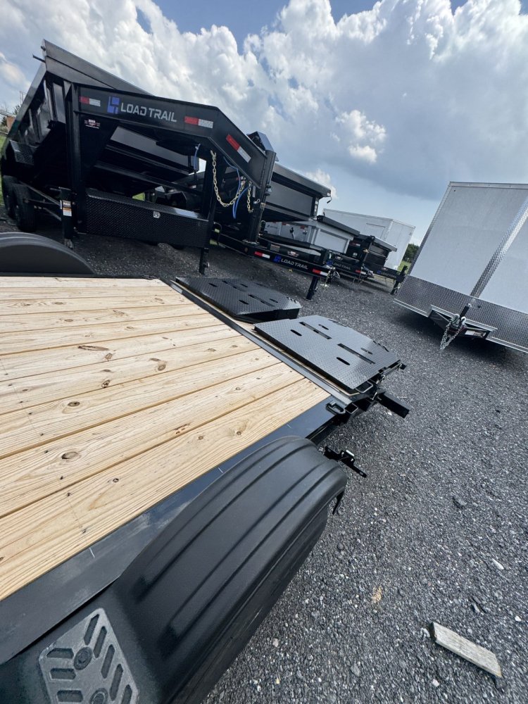 7x20 PJ Trailers Equipment