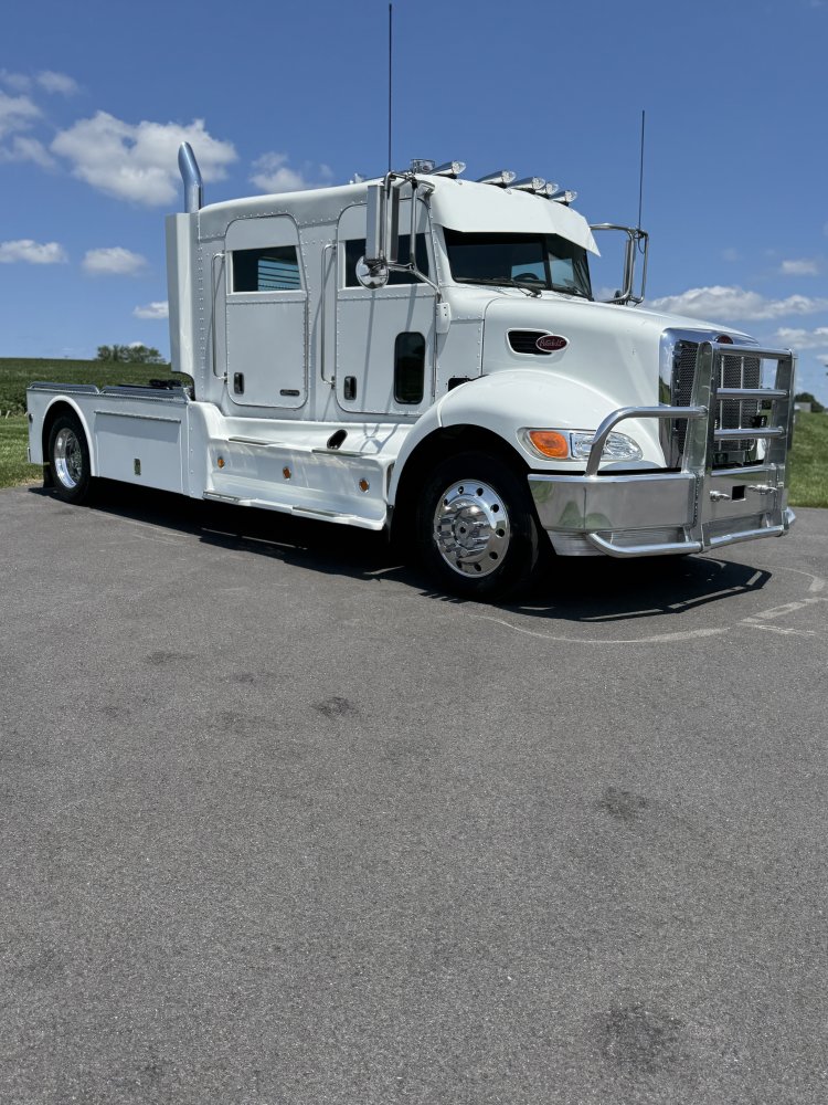 2006 Peterbilt 335