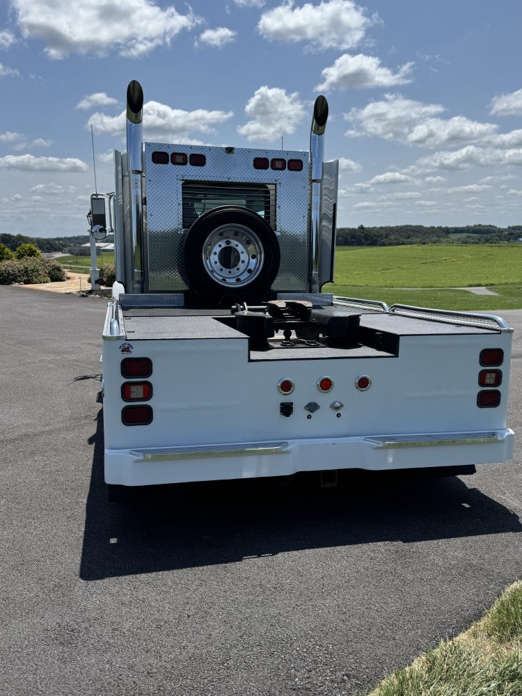 2006 Peterbilt 335